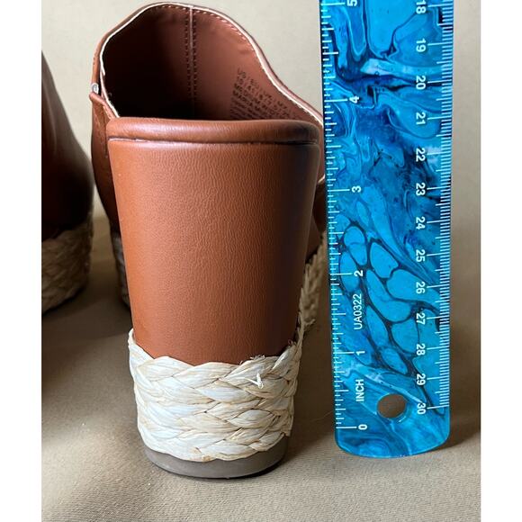 Kenneth Cole Reaction Maria Mule Brown PU Leather 10 New - Picture 9 of 9